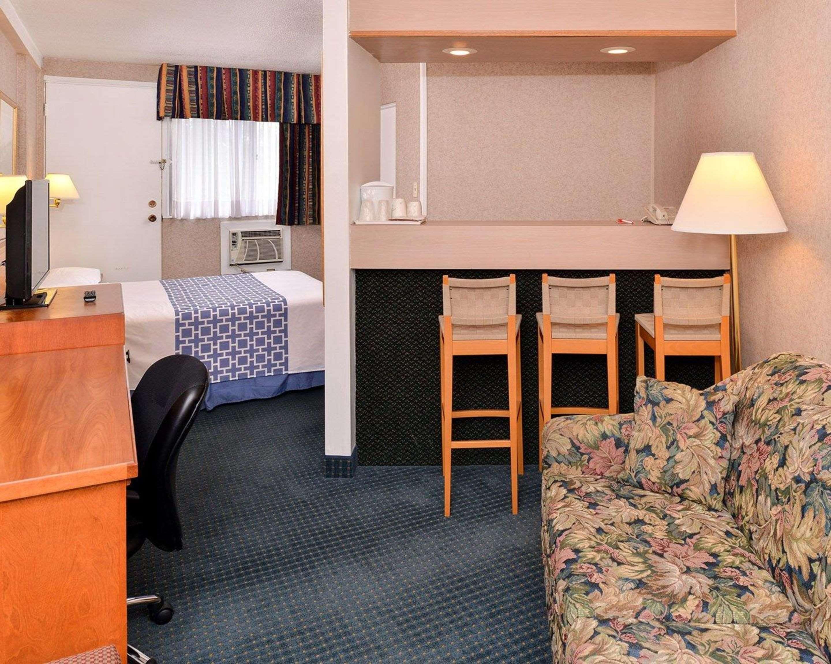 Econo Lodge Motel Village Calgary Luaran gambar