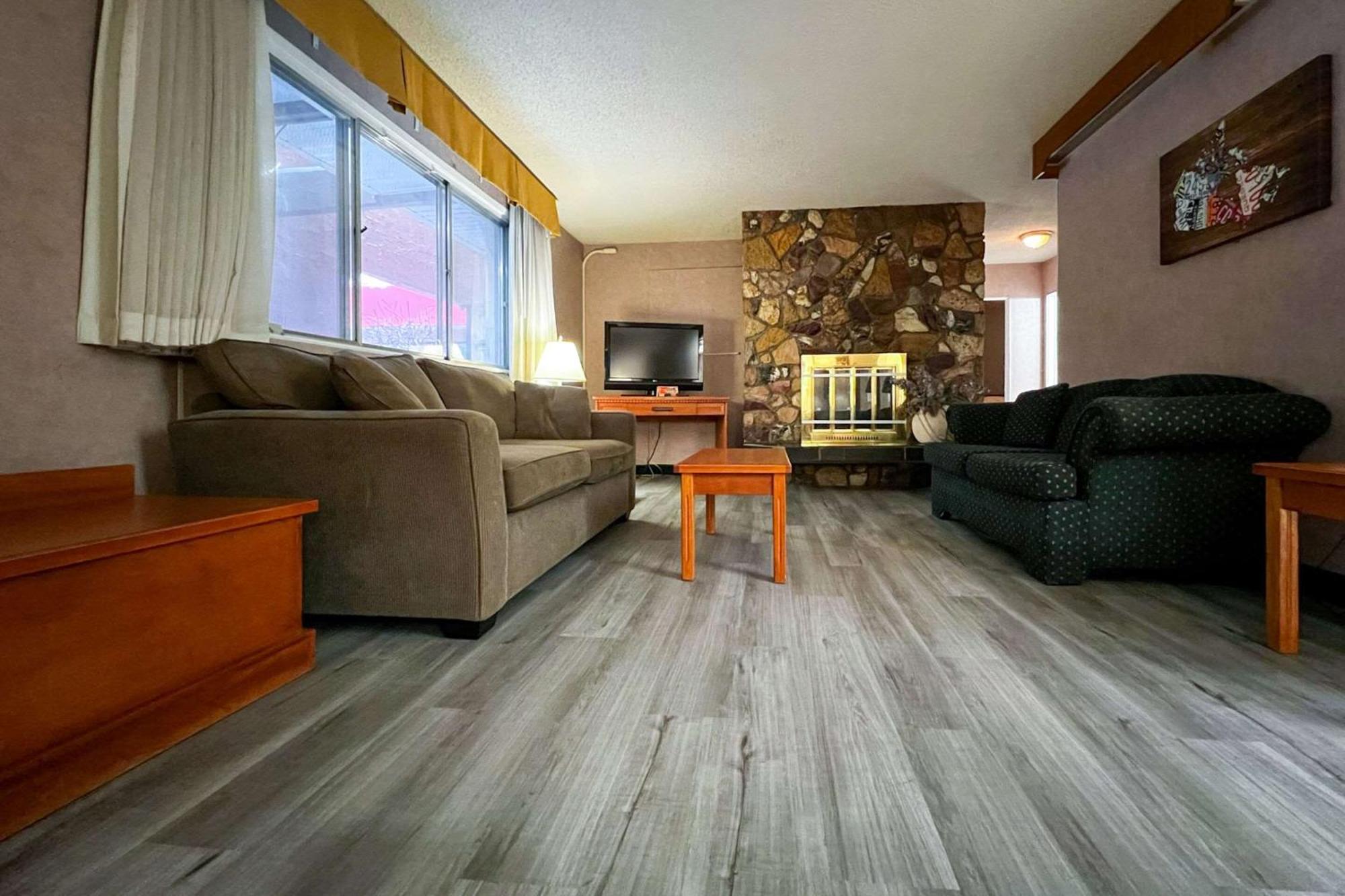 Econo Lodge Motel Village Calgary Luaran gambar