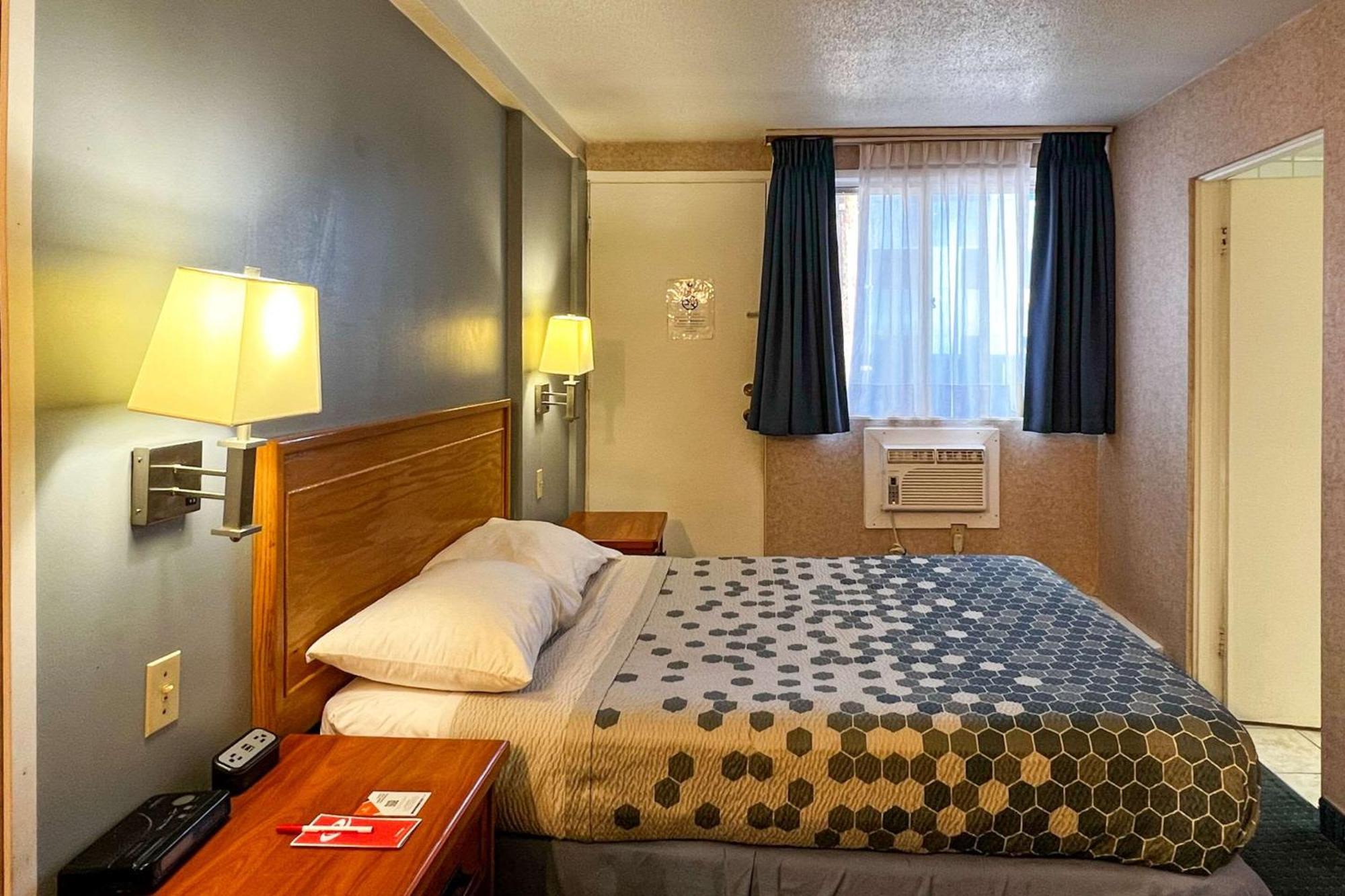 Econo Lodge Motel Village Calgary Luaran gambar