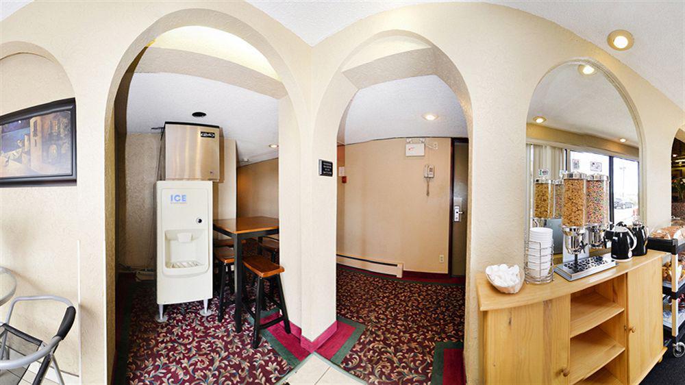 Econo Lodge Motel Village Calgary Luaran gambar